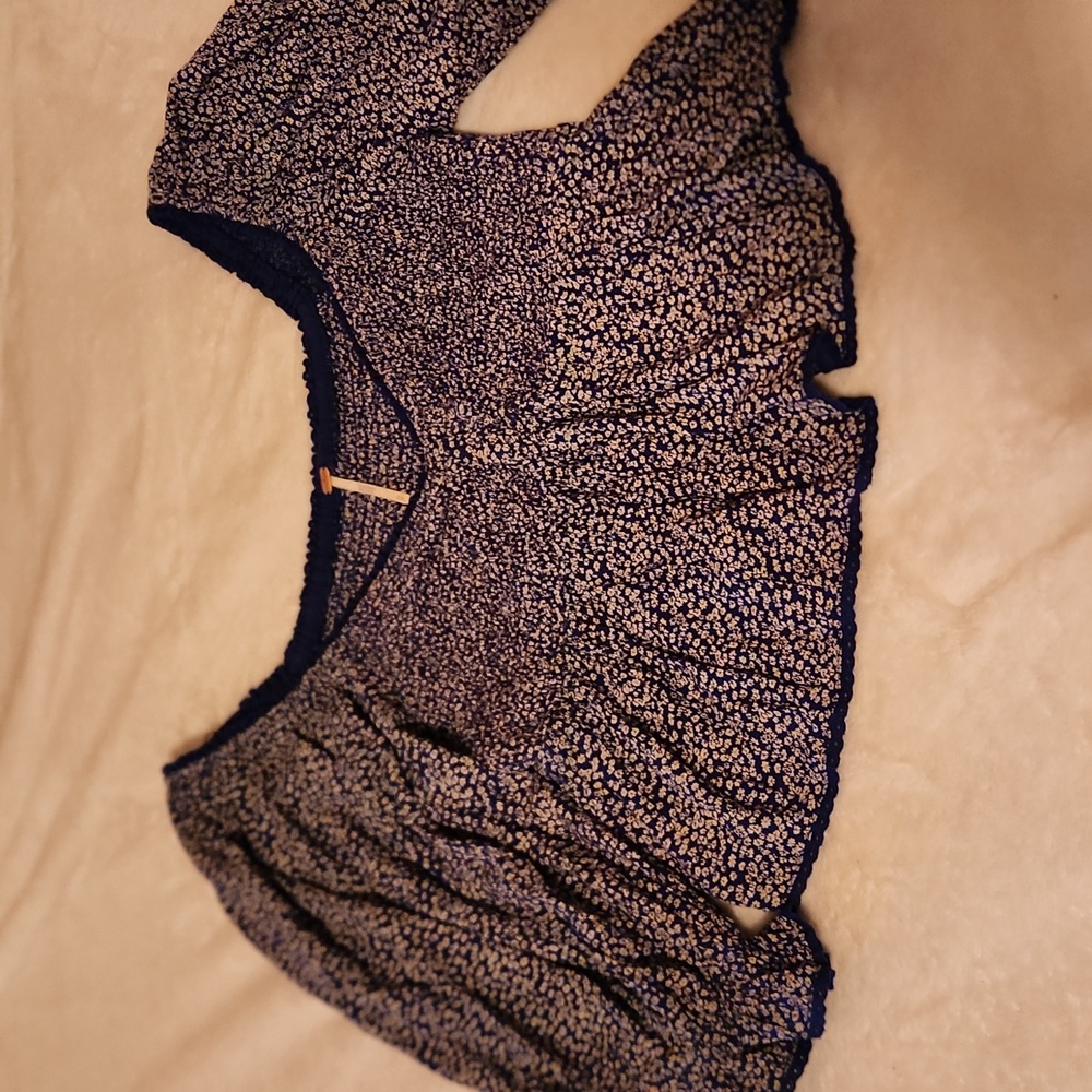 Free People Cropped Navy Floral Blouse Womans Size Medium - Picture 2 of 12